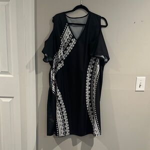 Chic Asymmetrical Black and White Dress